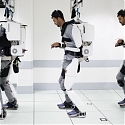 (Video) Paralysed Man Moves in Mind-Reading Exoskeleton