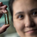 (Video) Researchers Create Incredible, Everlasting Battery - Plexiglas