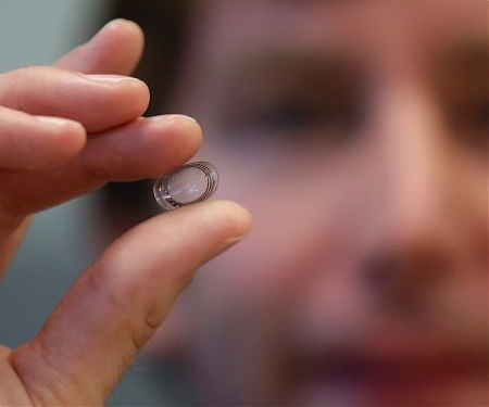 (Patent) Google Wants to Power a Contact Lens Wearable with Solar Power
