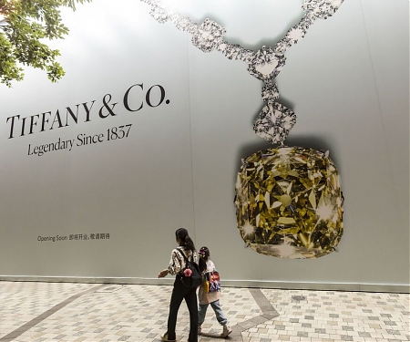 The Big China Play That Fueled Luxury Stocks Is Now Fizzling Out