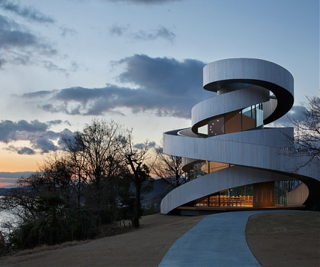 "The Spiraling Ribbon Chapel" in Japan Looks Like Gently Twining Ribbons
