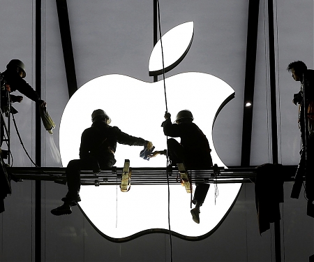 Apple’s Ascent : From ‘Niche’ Stock to Juggernaut