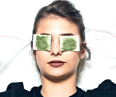 (PDF) Habitual Tea Drinking Modulates Brain Efficiency