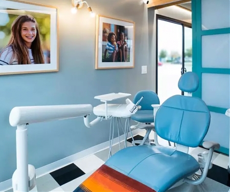 This Dental Startup For Millennials Comes To You In A Tiny House - Lydian
