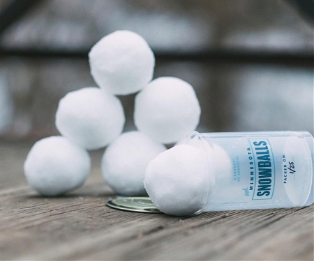 You'll Glove First-Ever Snowball Vending Machine