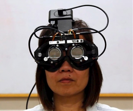 (PDF) Stanford Develops ‘Autofocals’ – Glasses That Track Your Eyes to Focus on What You See
