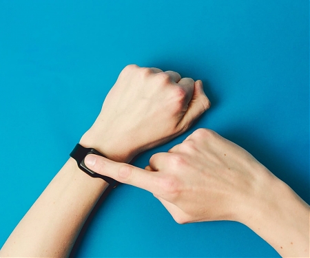 (Video) Remote Controller Has Your Fingerprints All Over It