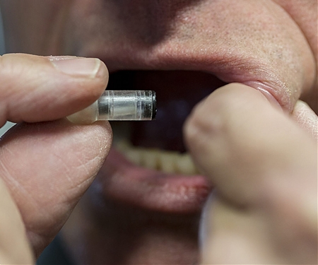 (Video) UC Berkeley's Oral Delivery System Could Make Vaccinations Needle-Free - MucoJet