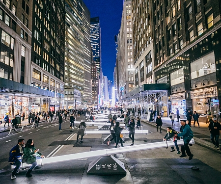 (Video) Lateral Office Lights Up New York City Garment District with "Immersive Urban Instrument"