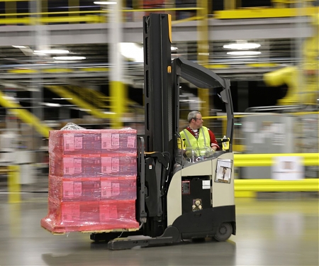 Hydrogen-Powered Vehicles are Finally Taking Off - Inside Amazon and Walmart Warehouses