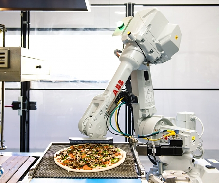 (Video) Smoking Hot : Behold The Future of Pizza Delivery