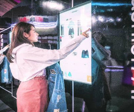 Personal Shopper - AI Tech Helps Consumers Shop