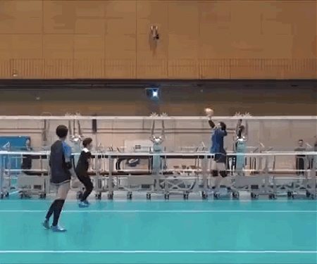 (Video) Robot Volleyball Machine Helps Japan Team Practise Attacks