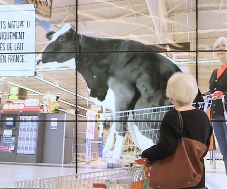 Supermarket Broadcasts Your Food’s Origin on the Big Screen