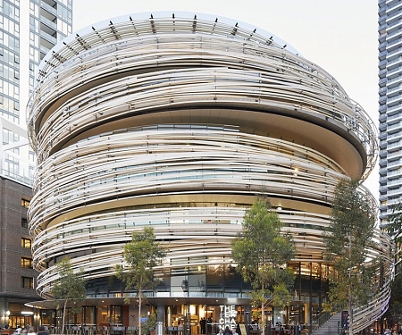 Kengo Kuma Wraps 'The Exchange' in Sydney with a Sculpturally Curving Timber Screen