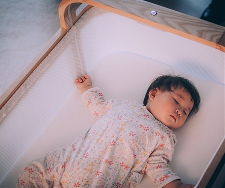 (Video) Smart Cradle Gives Waking Babies the Bounce - Cradlewise