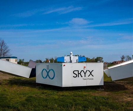 (Video) Recharge Station Gives SkyX Drones Potentially Unlimited Range