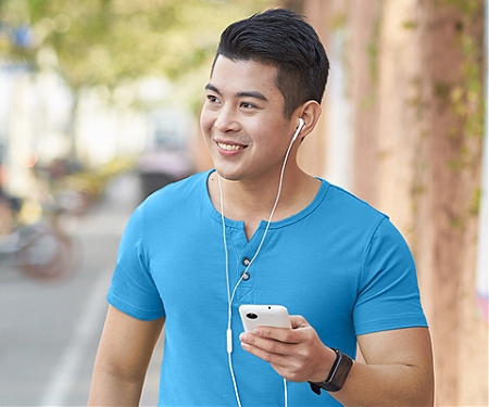 Podcasts and Picnics: The Perfect Pair