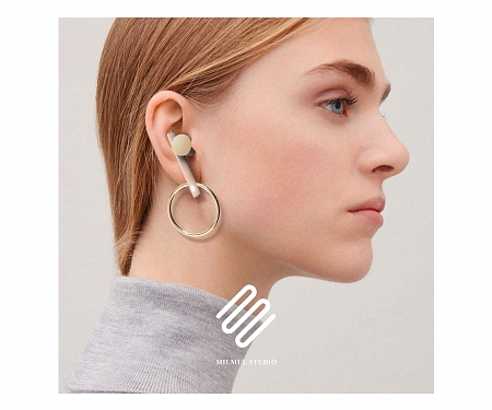 The Beautiful Pairing of Earphones and Earrings - The YoonJy Earphones