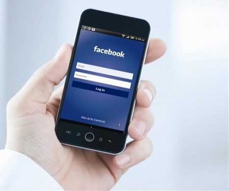 Facebook's Mobile Ad Revenue Will Completely Dwarf Its Desktop Revenue Next Year