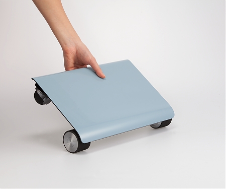 (Video) 'Walkcar' is a Portable Vehicle You can Carry Around Like a Laptop