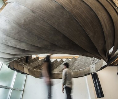 MIT and Google Designed a Cubicle That Comes Down from The Ceiling for Open Offices