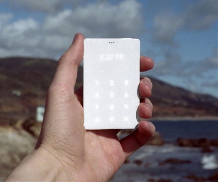 The Light Phone : Apparently Even Anti-Smartphones Require a Smartphone