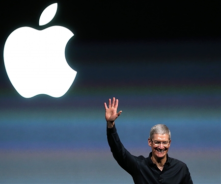 Apple Reports Fastest Revenue Growth Since 2015