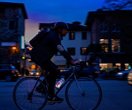 (Video) Candea - Elite : Safety Light Bottle