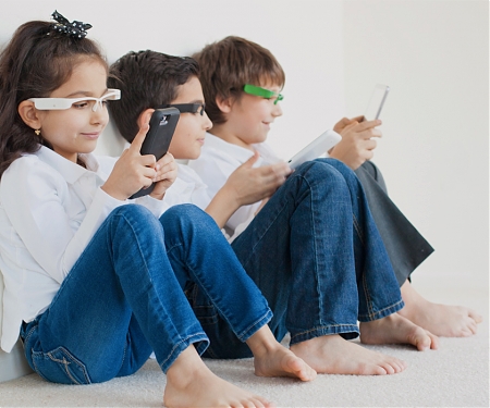 Posture-Correcting Eyewear Turns Off Devices - EyeForcer