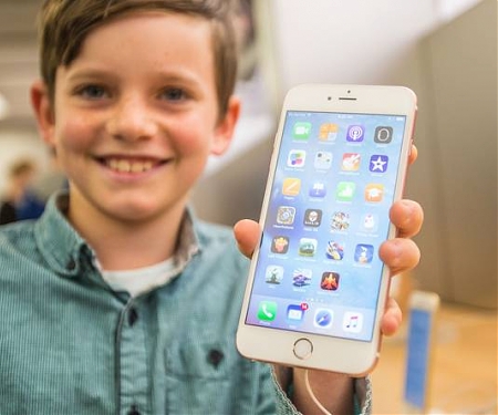 Smartphone Life Cycles Are Changing