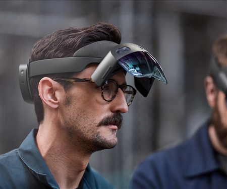 Microsoft’s Hype Strategy for HoloLens Is to Avoid It