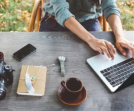 (Infographic) How 'Microbloggers' Leverage Their Influence Through Social Media Savvy