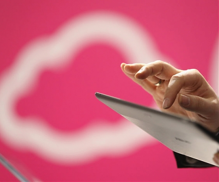 With Amazon Atop the Cloud, Big Tech Rivals Are Giving Chase