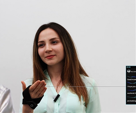 Q : Wearable Captioning Device for Hearing Impaired People to Communicate Better