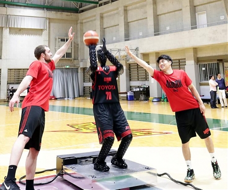(Video) CUE Robot Uses AI to Shoot Hoops Better Than the Pros