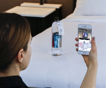 (Video) 'Marriott Hotel x LIFEWTR' Invites Hotel Guests to Redecorate Using AR