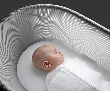 (Video) MIT-Engineered Crib Puts Crying Babies to Sleep in Minutes - SNOO