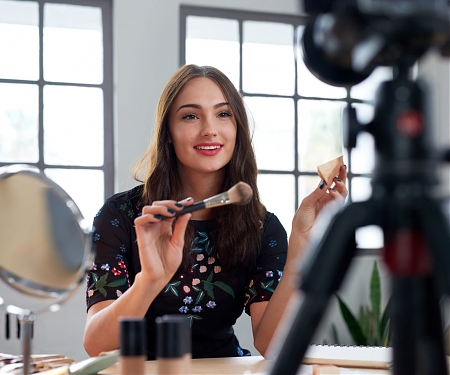 YouTube's AR Beauty Feature Lets You Try on Lipstick by Tapping Ads