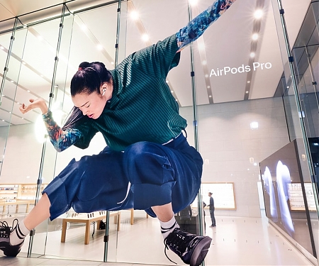 The Hearables Market is Expected to Grow 90% in 2020 with Apple Continuing to Lead