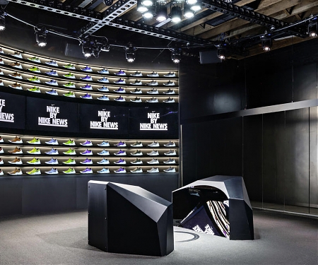 Future of Retail ? Nike’s Cool New Toy Lets You Design and Print Custom Sneakers in an Hour