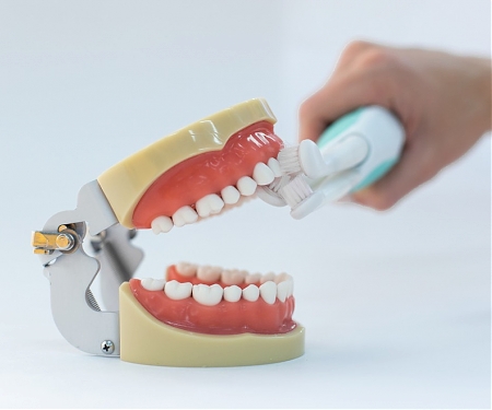 Three-headed Toothbrush Promises a Sub-One-Minute Cleaning - BruBruBrush