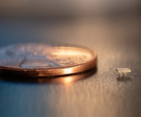 Ant-Sized Robots Move by Pickin' Up Good Vibrations