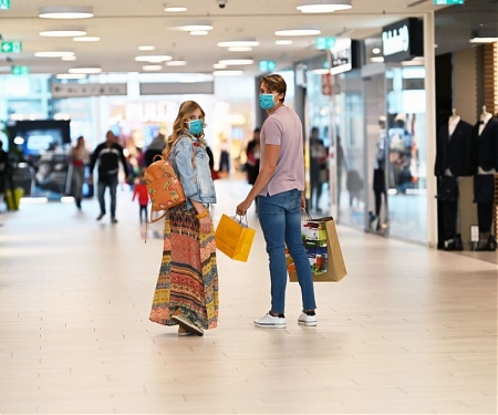U.S. Shoppers Shift Shopping Strategies to Brace for Recessionary Effects