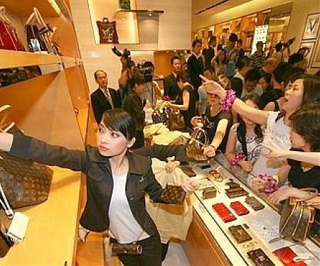 China’s Ultra Wealthy Are Dominating The Global Luxury Market