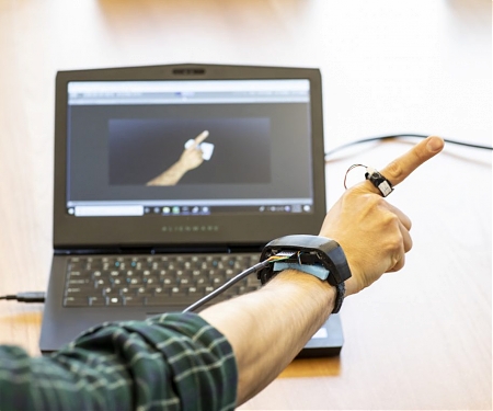 (Paper) AuraRing : Precise Electromagnetic Finger Tracking