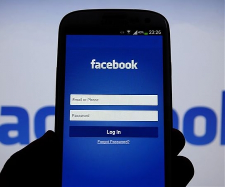 Americans are Logging Off Facebook