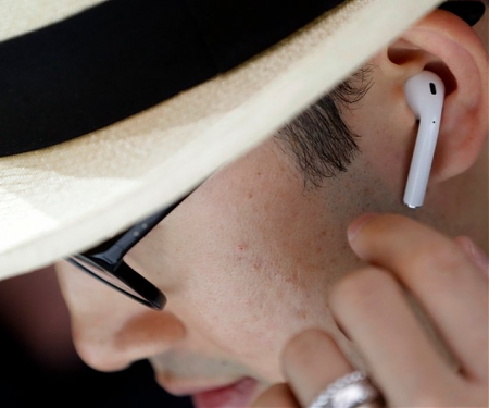 Apple’s AirPods : A Hit With 98% Customer Satisfaction