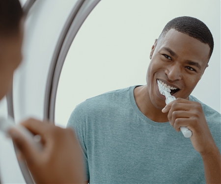Half-Mouth Toothbrush is Claimed to Clean All Your Teeth within 20 Seconds - Encompass