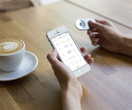 (Video) Connected Heart Monitor That’s Smaller Than a Credit Card - MOCAheart